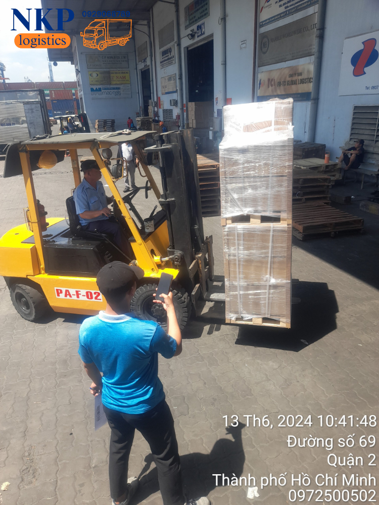 Các loại hình dịch vụ thuê xe tải chở hàng Bắc Nam tại NKP Logistics