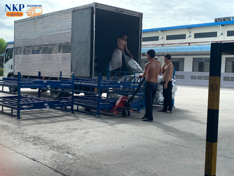 Các loại hình dịch vụ gửi hàng từ Bình Dương đi Hà Nam hai chiều tại NKP Logistics